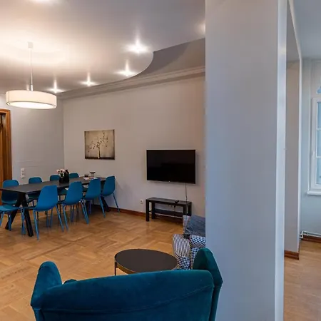 Apartment Dandelion Xixc Riga