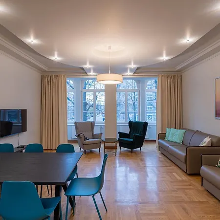 Dandelion Xixc With Free Parking Apartman Riga