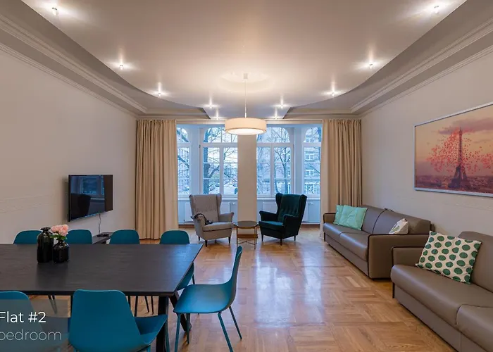 Dandelion Xixc With Free Parking Daire Riga